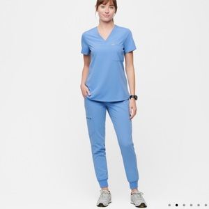 FIGS | Catarina top & Zamora bottom